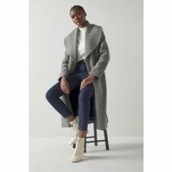 LK Bennett Manon Blue Houndstooth Wool Blend Coat 7 LK Bennett Manon Blue Houndstooth Wool Blend Coat -LK Bennett Shop unnamed file 3011