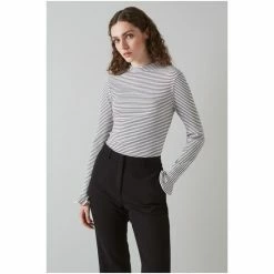 LK Bennett Shop -LK Bennett Shop unnamed file 3104