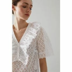 LK Bennett Rose White Cotton Broderie Anglaise Top -LK Bennett Shop unnamed file 3208